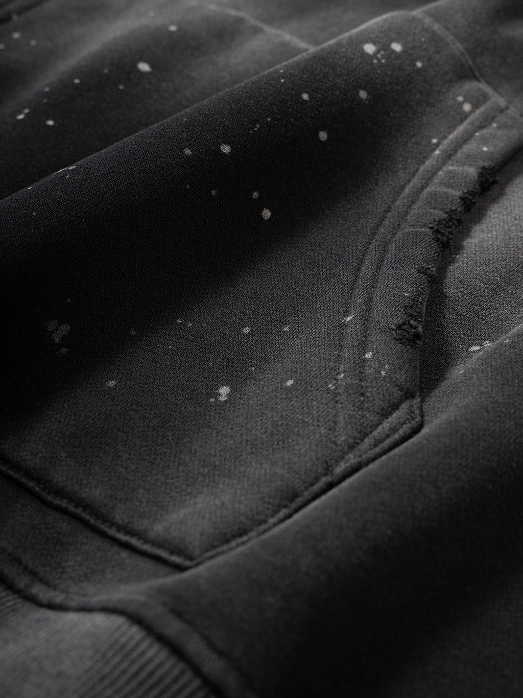 /Principalement/ LE VÊTEMENT | Sweat à capuche en polaire vieillie et effilochée